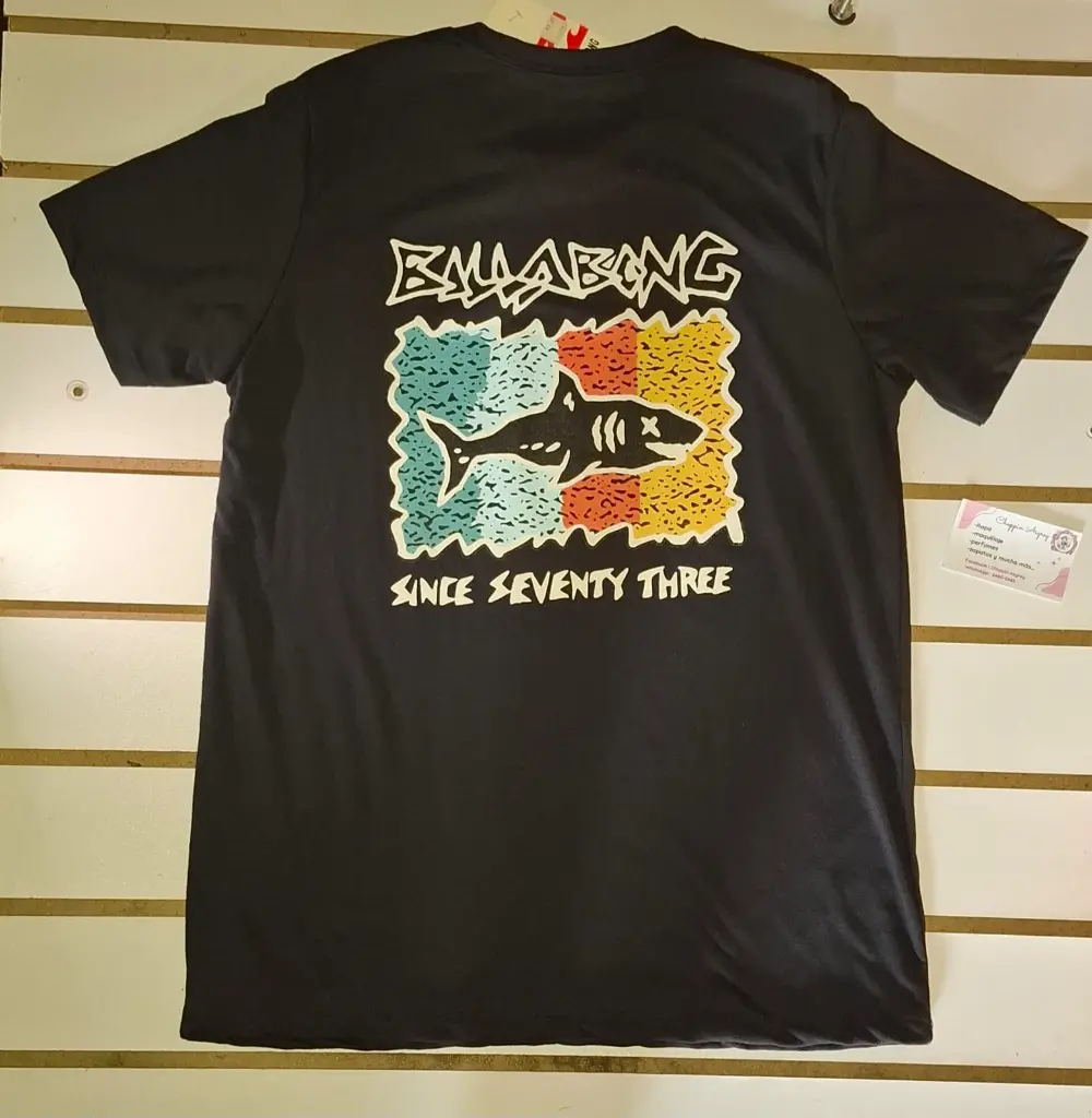 CAMISA NEGRA BILLABONG.webp