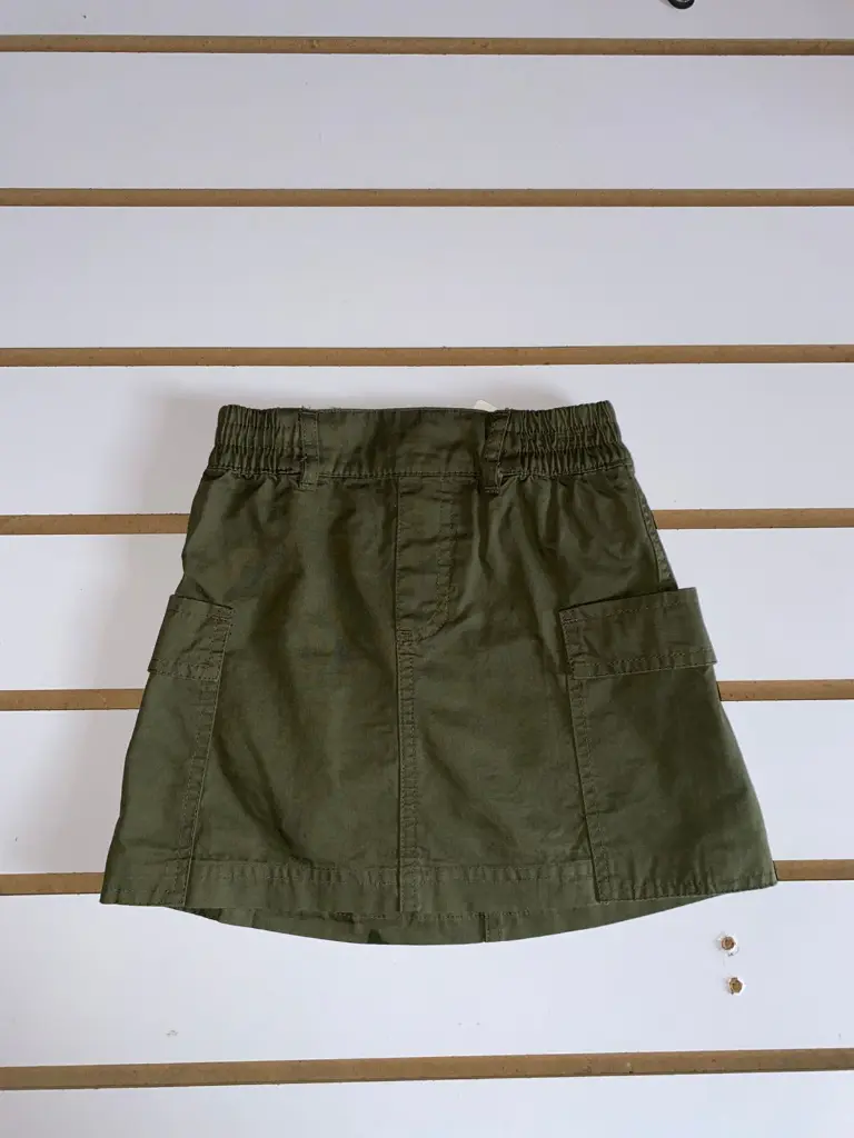 ENAGUA CARGO VERDE OSCURO.webp