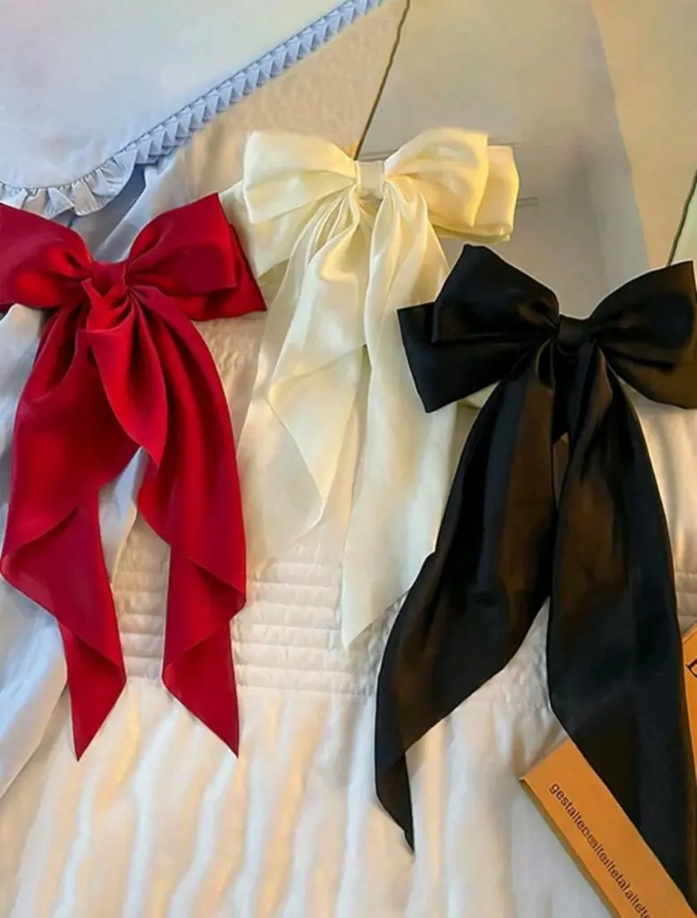 LAZOZ BLANCO ROJO NEGRO.webp