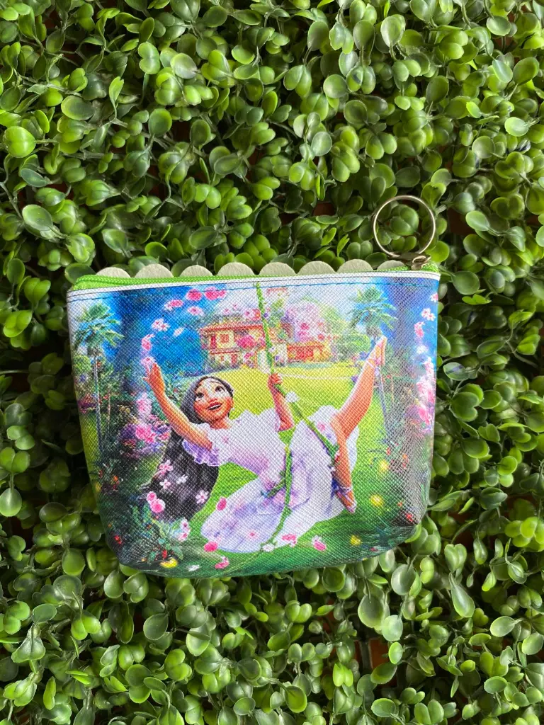 MONEDERO ENCANTO FLOREADO .webp