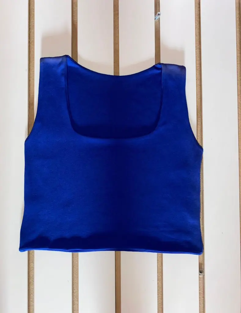 CROP TOP AZUL MARINO.webp