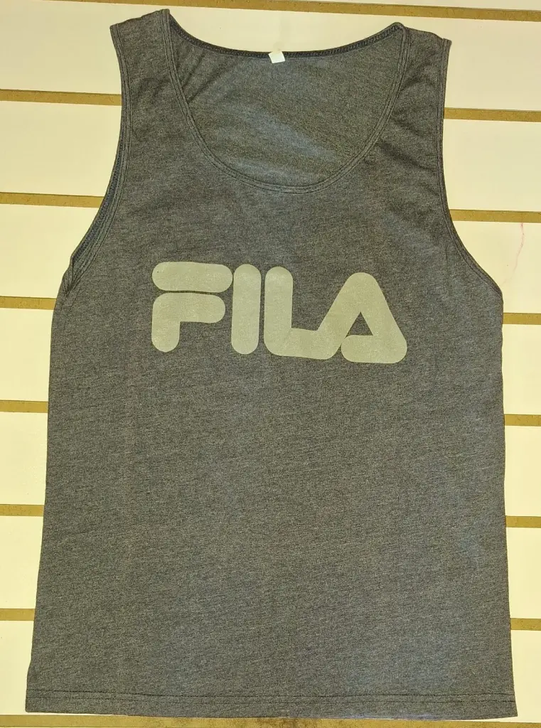 CAMISA GRIS SIN  MANGA.webp