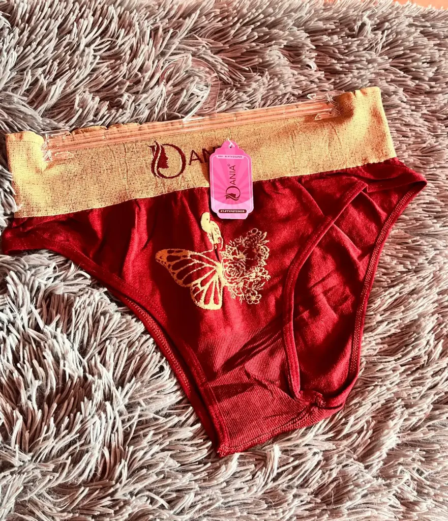 TANGAS DANIA