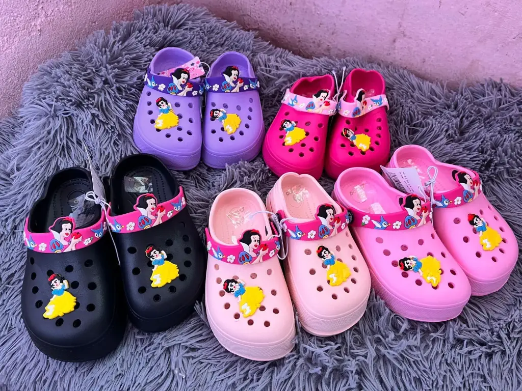 SAPITAS DE NIÑA 