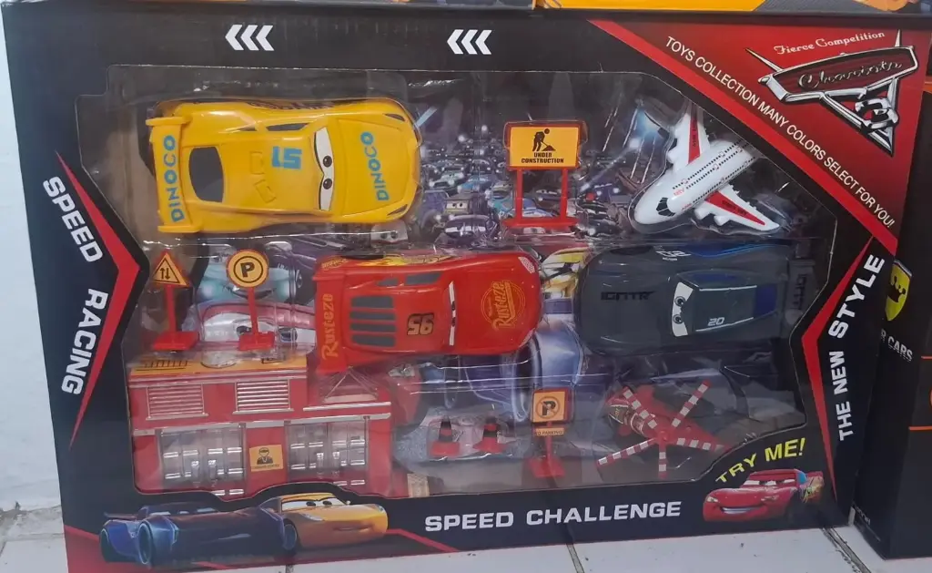 JUGUETE DE CARROS Y AVIONES