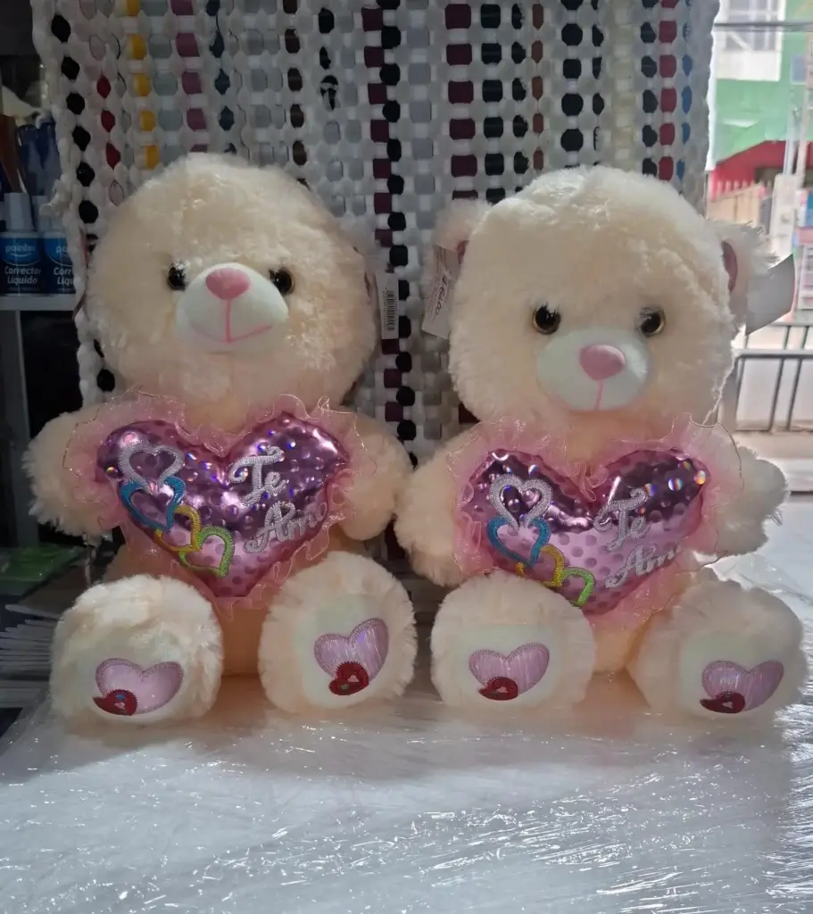 PELUCHES SURTIDOS