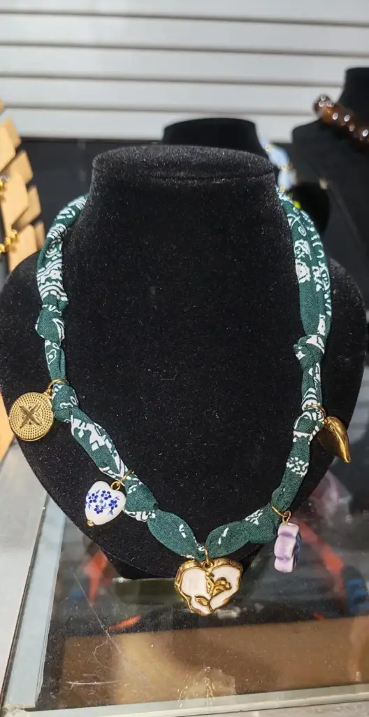 COLLAR TELA VERDE PQ