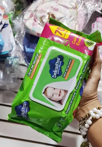 TUALLITAS HUMEDAS 